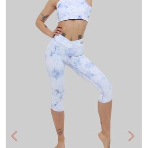 Creature of XIX Capri Leggings NWT S
